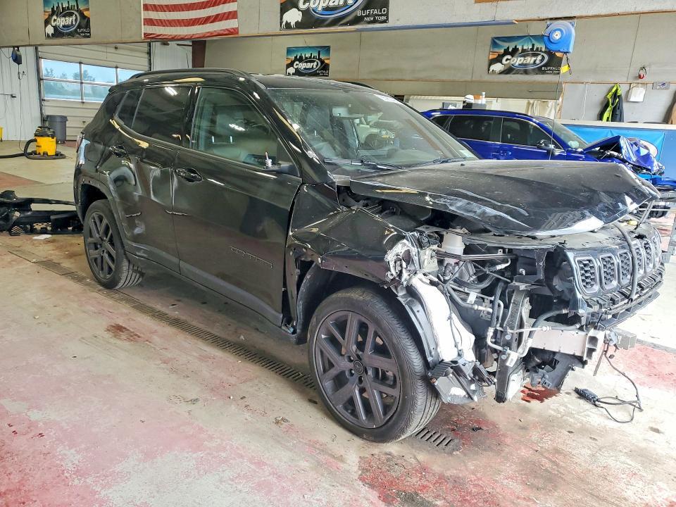 2026 JEEP COMPASS LIMITED — Фото 4 из 14