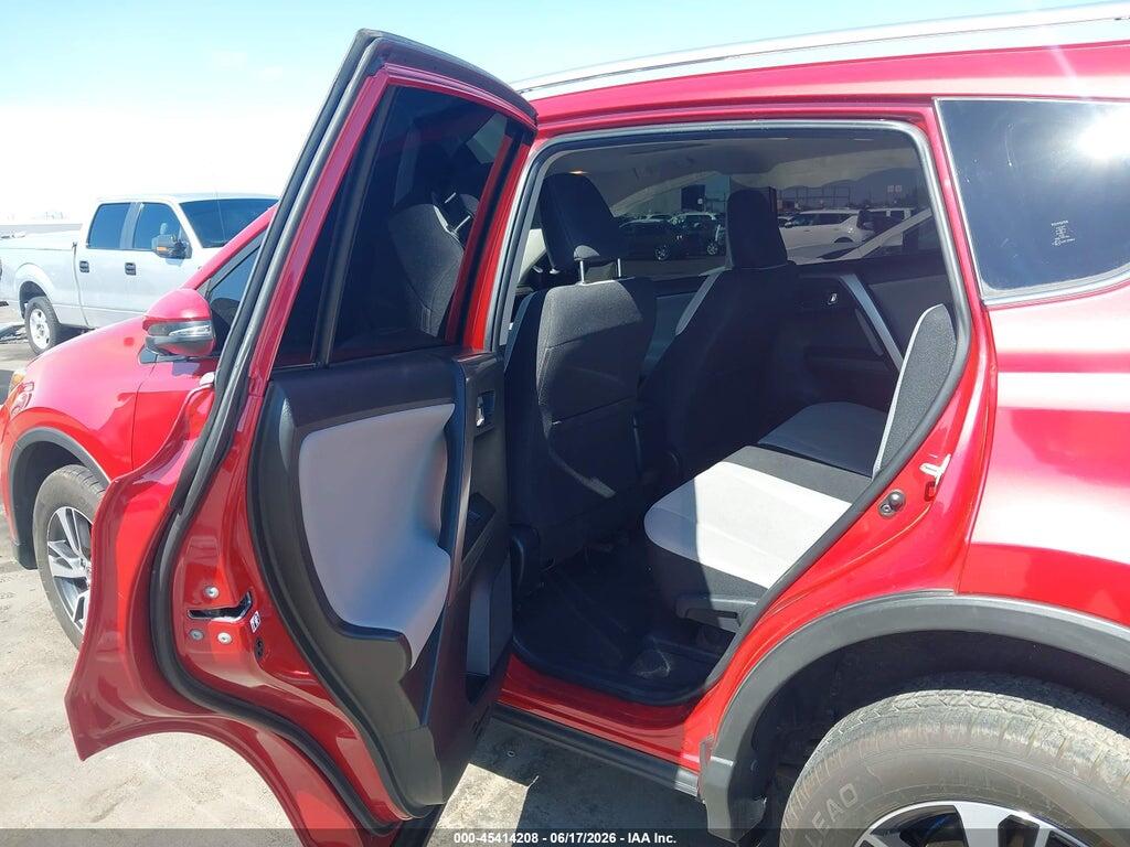 JTMRFREV8HJ113117 2017 TOYOTA RAV4 photo no. 8