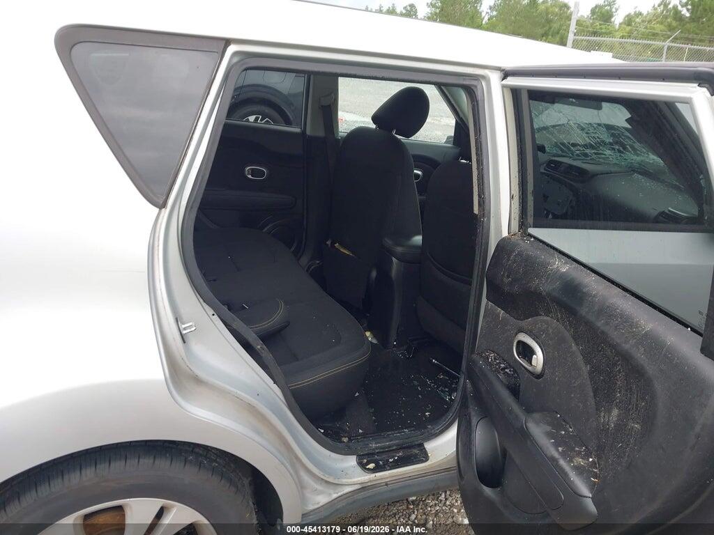 KNDJP3A51F7750986 2015 KIA SOUL photo no. 8