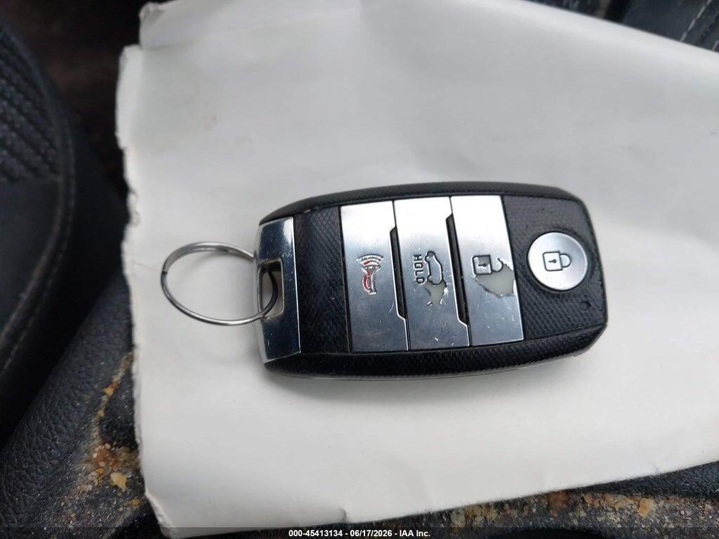 KNDCB3LC4H5048842 2017 KIA NIRO photo no. 11