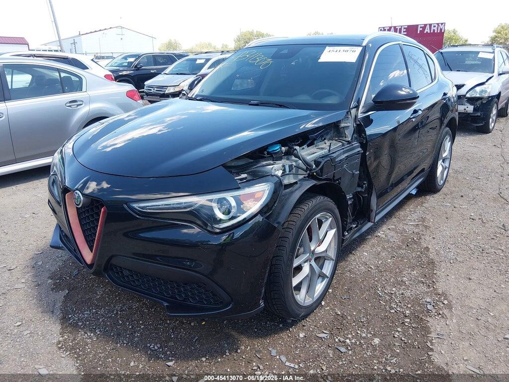 ZASFAKBN2J7C01247 2018 ALFA ROMEO STELVIO photo no. 2