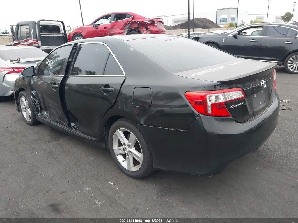 4T1BF1FK5EU472082 2014 TOYOTA CAMRY photo no. 3