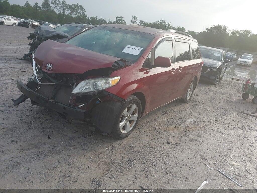 5TDKK3DC7ES437586 2014 TOYOTA SIENNA photo no. 2