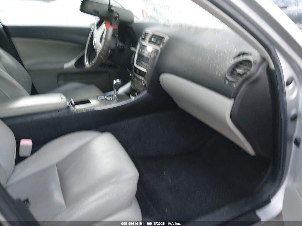 JTHBK262285081264 2008 LEXUS IS 250 photo no. 5