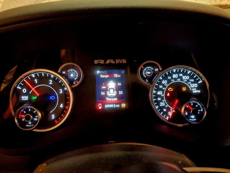2024 RAM 2500 BIG HORN — Фото 9 из 12