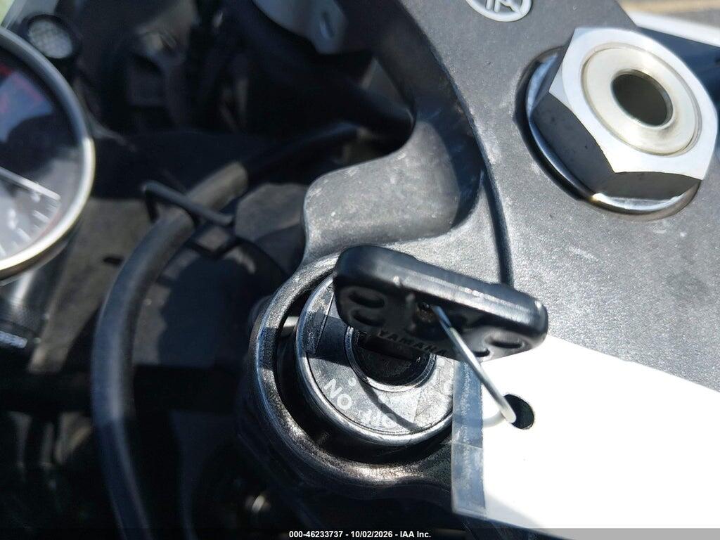 2012 YAMAHA YZFR6 — Фото 11 из 13