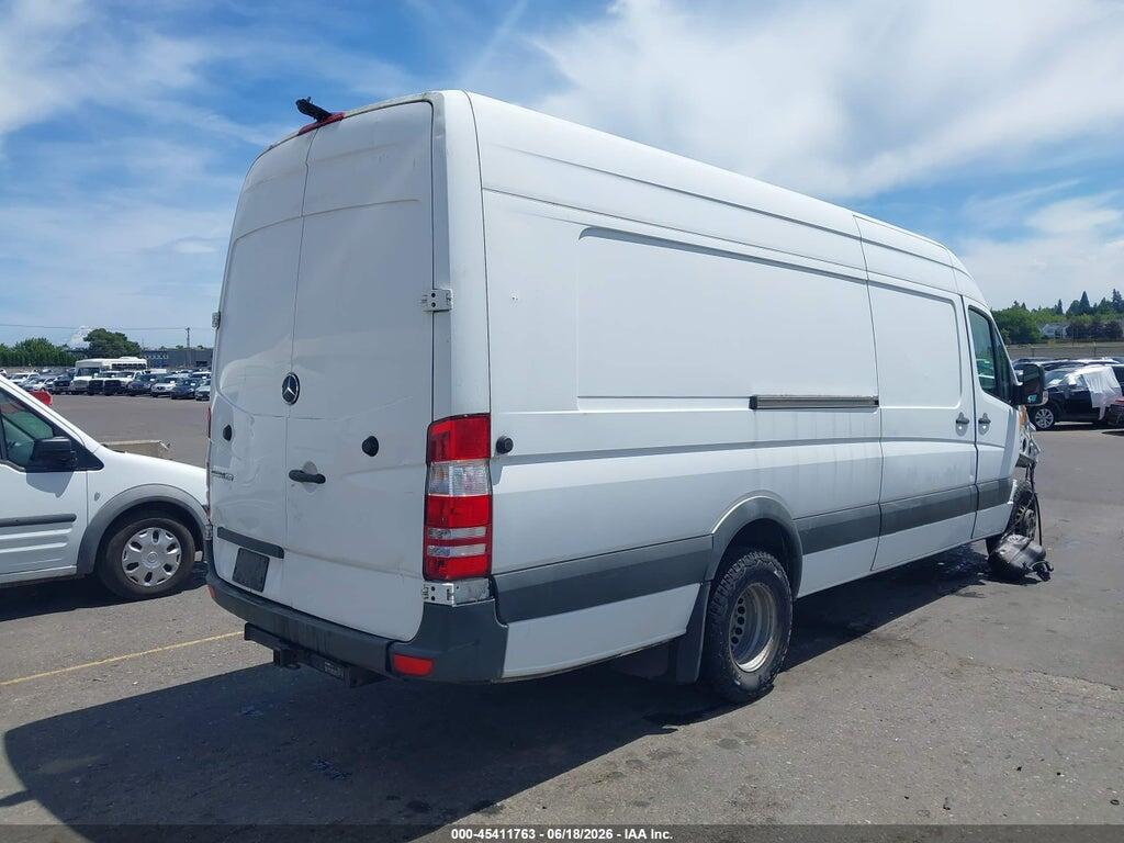 WD3PF4CC4JP649040 2018 MERCEDES-BENZ SPRINTER 3500 photo no. 4