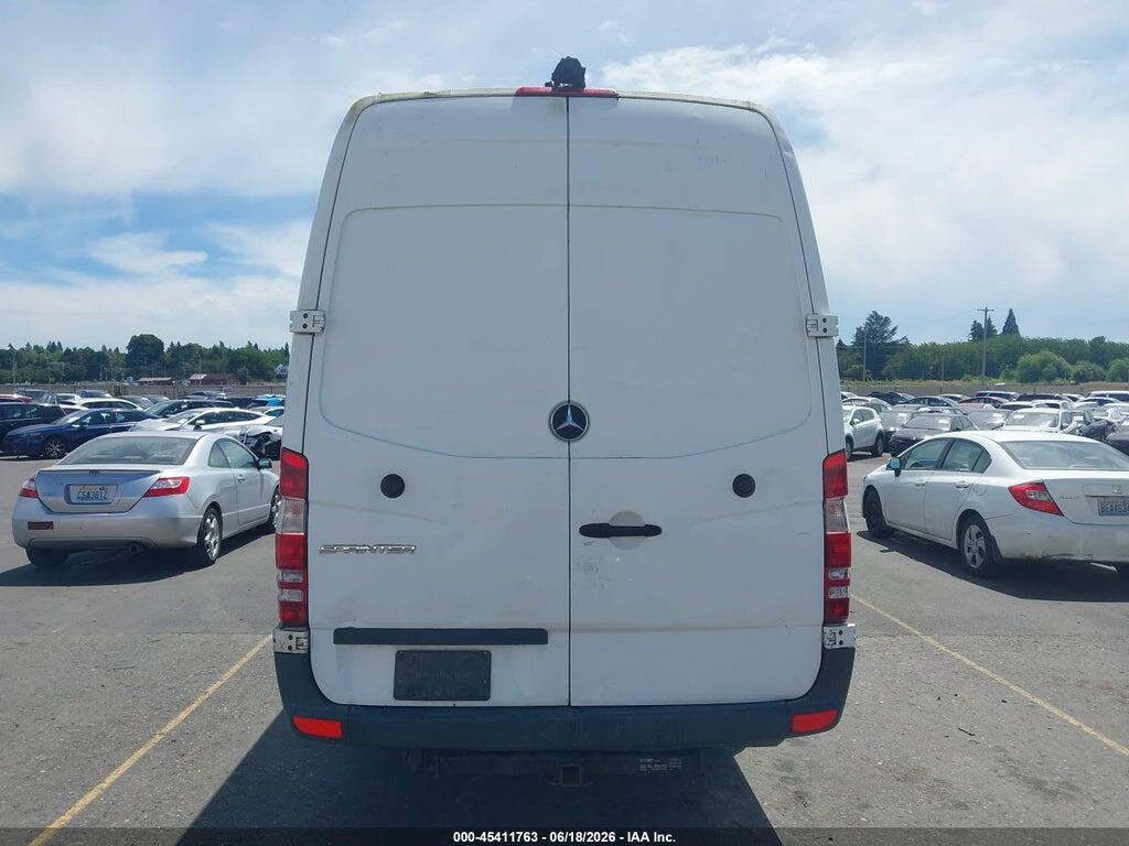 WD3PF4CC4JP649040 2018 MERCEDES-BENZ SPRINTER 3500 photo no. 8