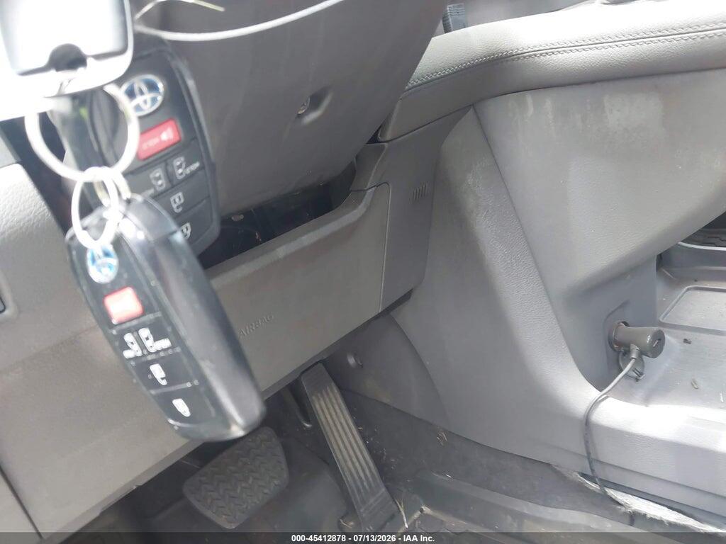 5TDKRKEC7PS138705 2023 TOYOTA SIENNA photo no. 11