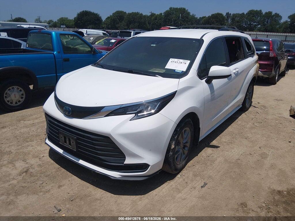 5TDKRKEC7PS138705 2023 TOYOTA SIENNA photo no. 2