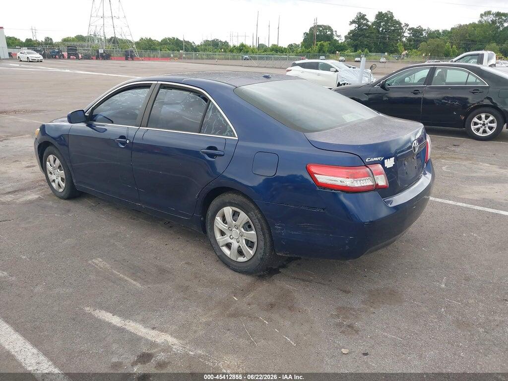 4T1BF3EK7BU718039 2011 TOYOTA CAMRY photo no. 3