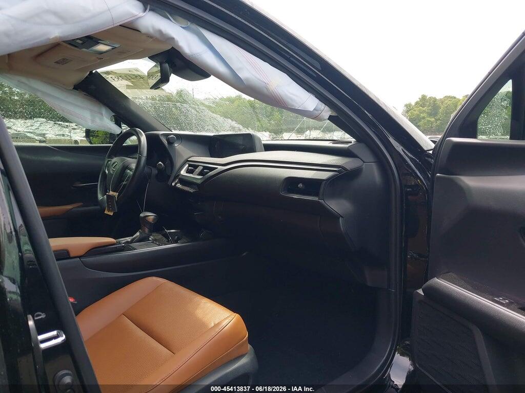 JTHY3JBH2K2016256 2019 LEXUS UX 200 photo no. 5