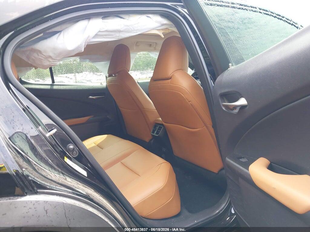 JTHY3JBH2K2016256 2019 LEXUS UX 200 photo no. 8