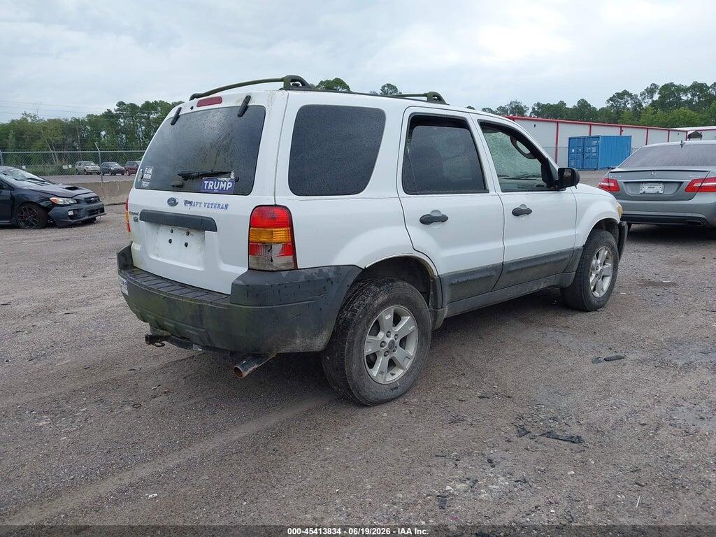 1FMYU03Z67KA60747 2007 FORD ESCAPE photo no. 4