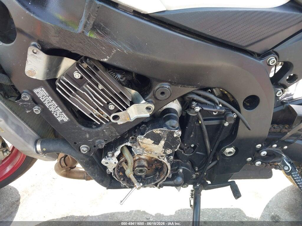 JS1GN7FA6R7100448 2024 SUZUKI GSX-R600 photo no. 9