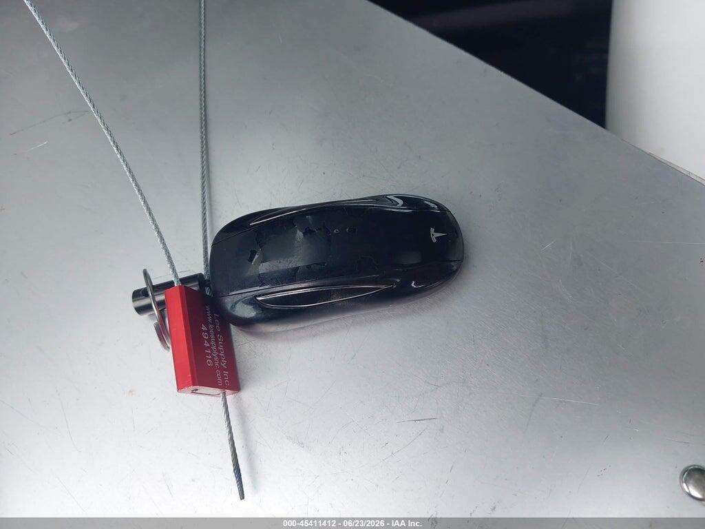 5YJXCBE21HF050270 2017 TESLA MODEL X photo no. 11