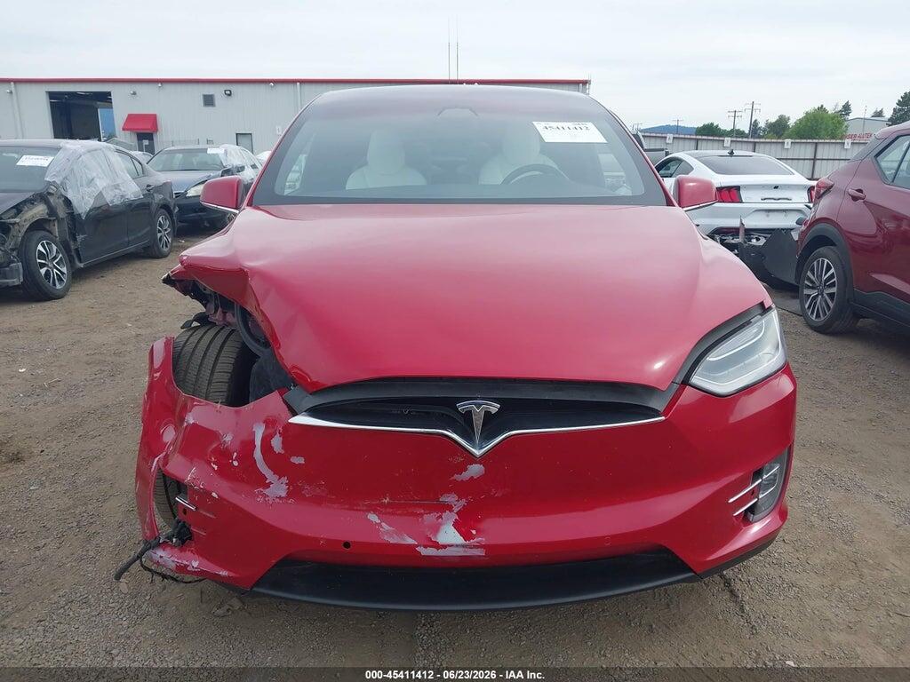5YJXCBE21HF050270 2017 TESLA MODEL X photo no. 12