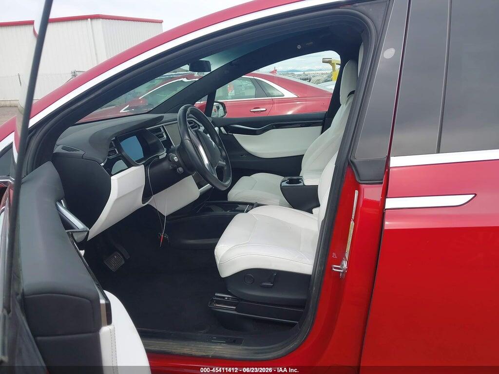 5YJXCBE21HF050270 2017 TESLA MODEL X photo no. 5