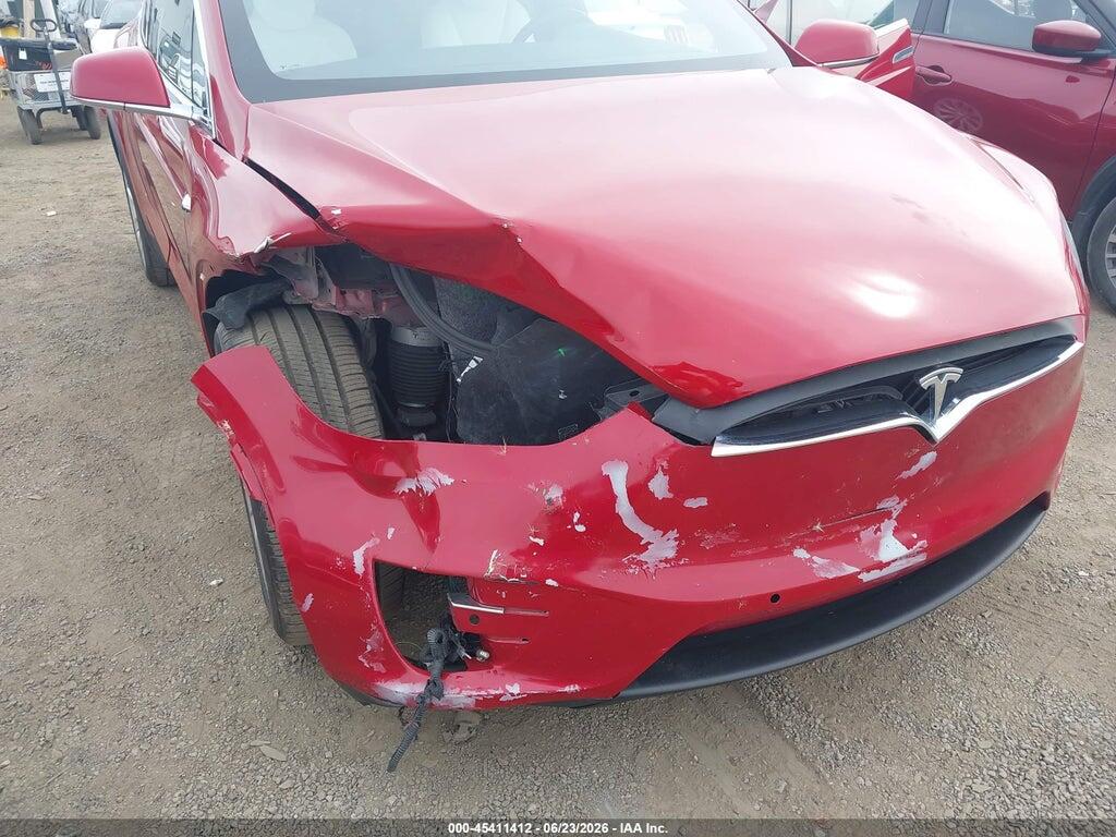 5YJXCBE21HF050270 2017 TESLA MODEL X photo no. 6