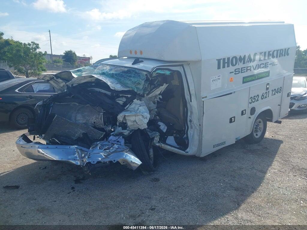 1GD07RF72S1139947 2025 GMC SAVANA CUTAWAY photo no. 2