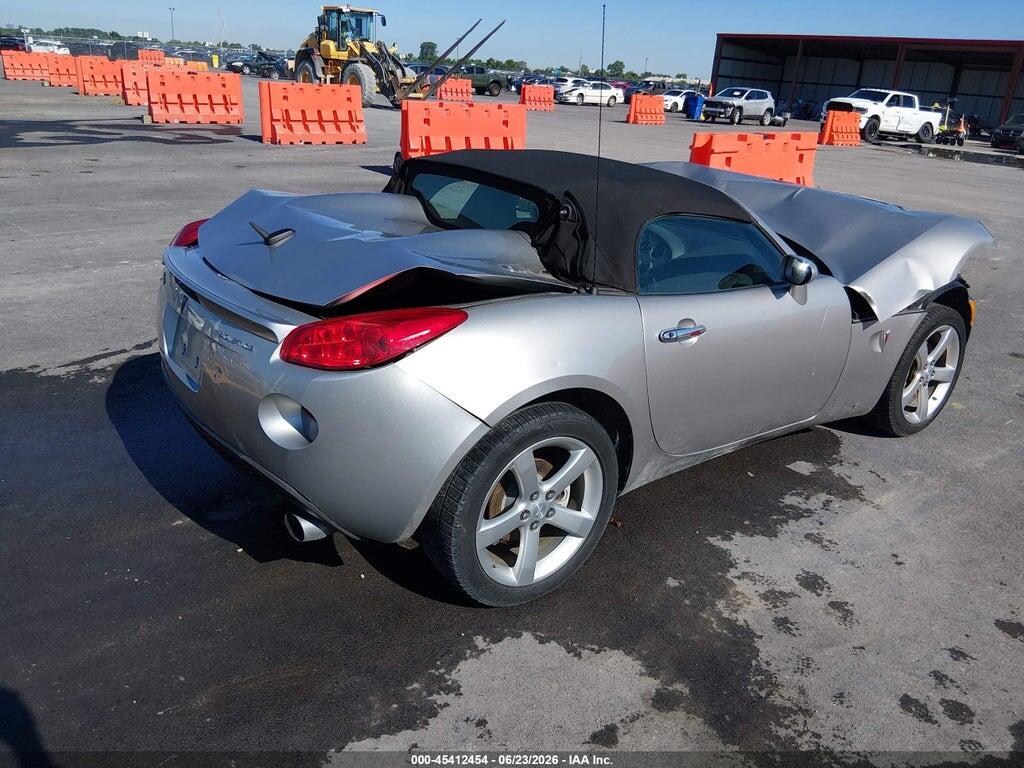 1G2MB35B98Y100560 2008 PONTIAC SOLSTICE photo no. 4