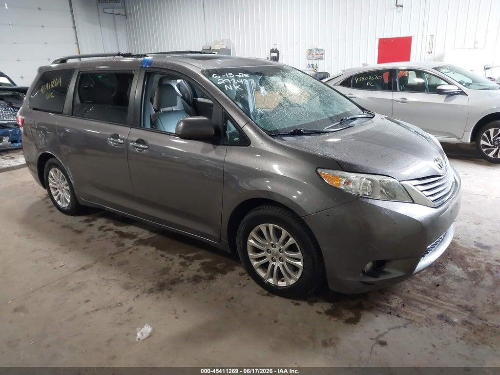 5TDYK3DC6GS757561 2016 TOYOTA SIENNA photo no. 1