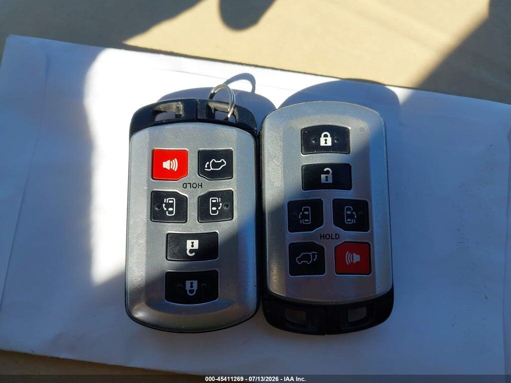 5TDYK3DC6GS757561 2016 TOYOTA SIENNA photo no. 11