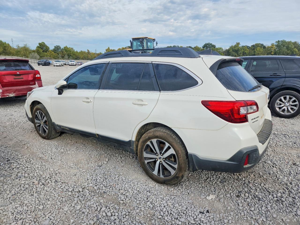 2018 SUBARU OUTBACK 3.6R LIMITED — Фото 2 из 13