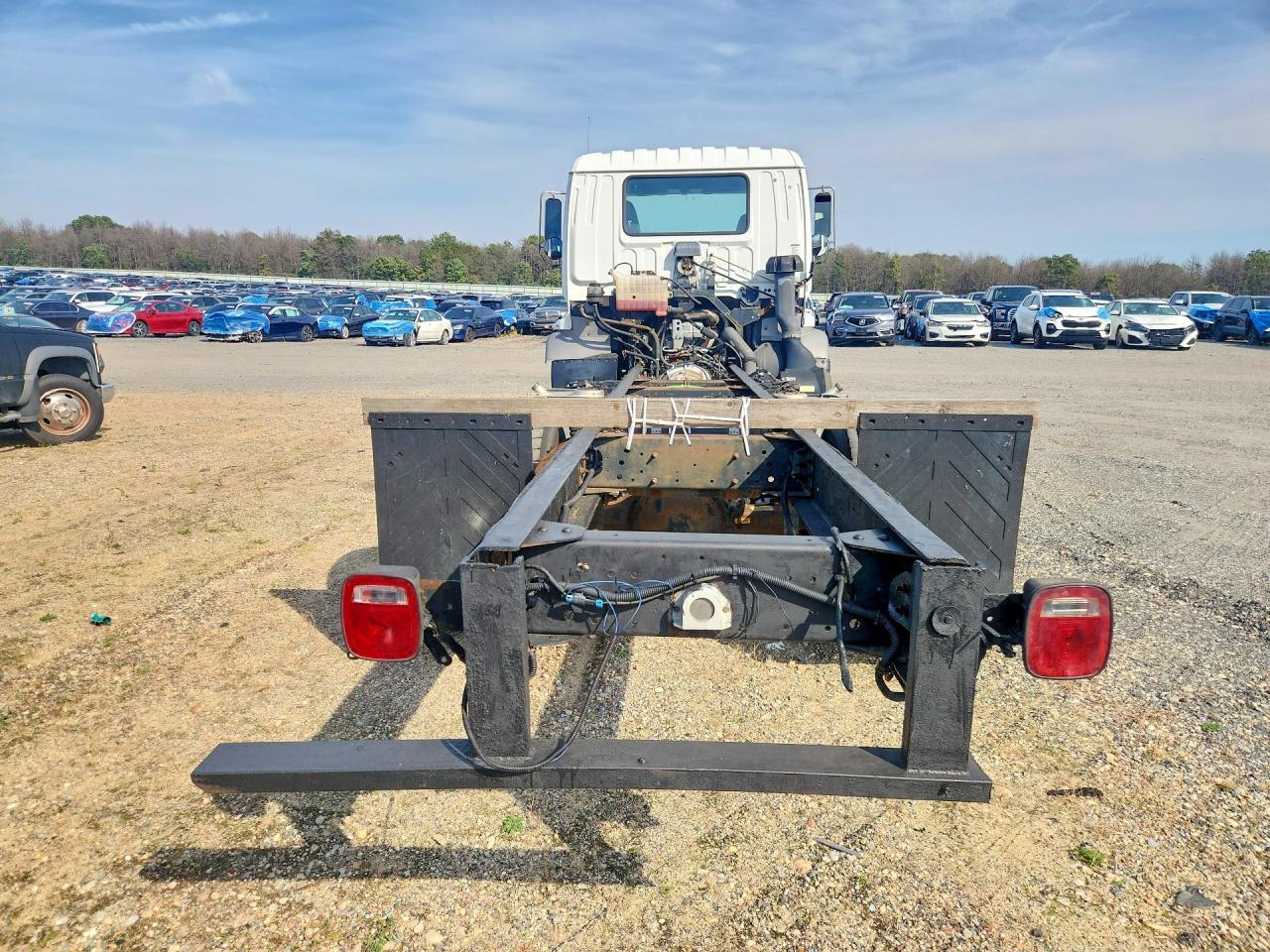 2009 ISUZU T8F TRUCK CAB AND CHASSIS — Фото 6 из 12