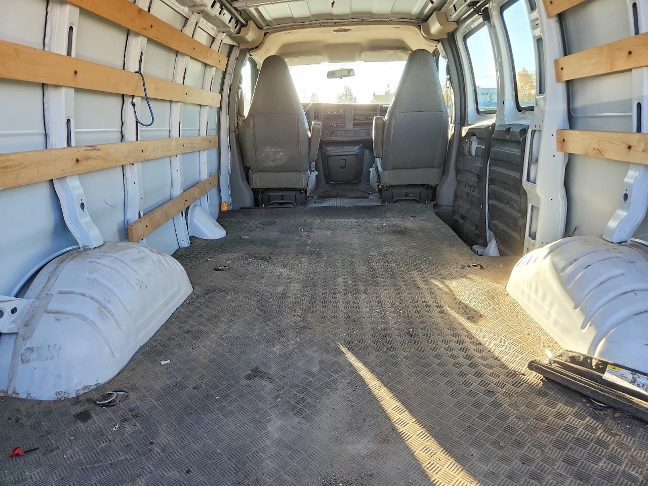 2020 GMC SAVANA G2500 — Фото 10 из 13