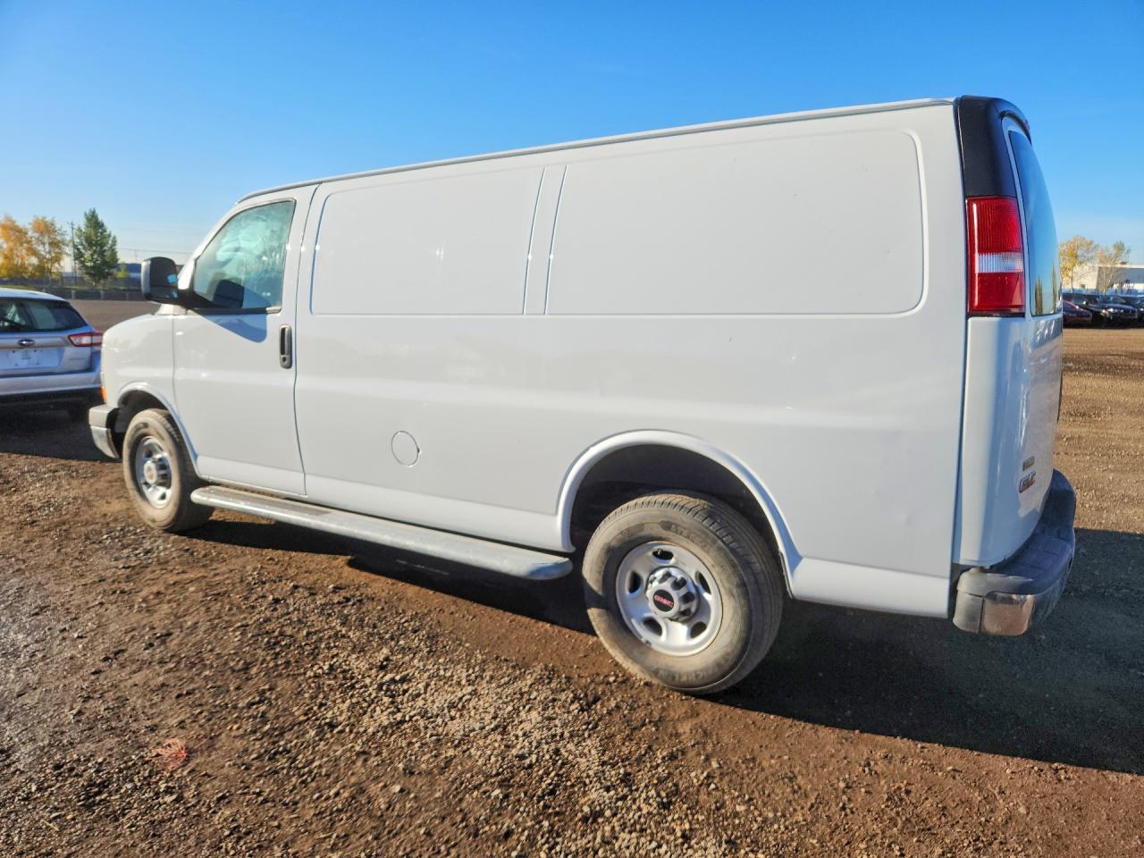 2020 GMC SAVANA G2500 — Фото 2 из 13