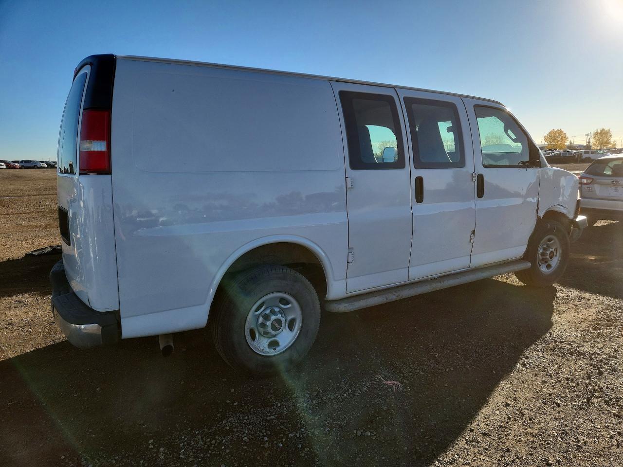 2020 GMC SAVANA G2500 — Фото 3 из 13
