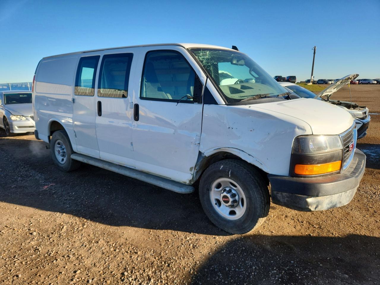 2020 GMC SAVANA G2500 — Фото 4 из 13