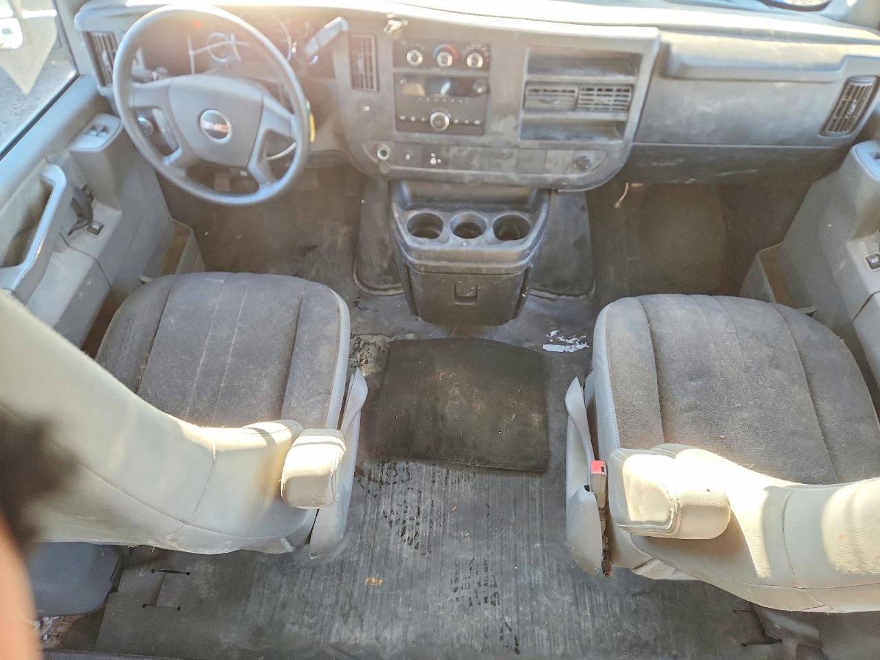 2020 GMC SAVANA G2500 — Фото 8 из 13