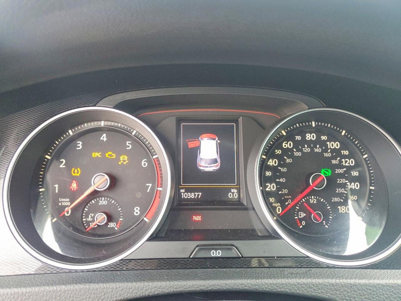 2015 VOLKSWAGEN GTI — Фото 9 из 12