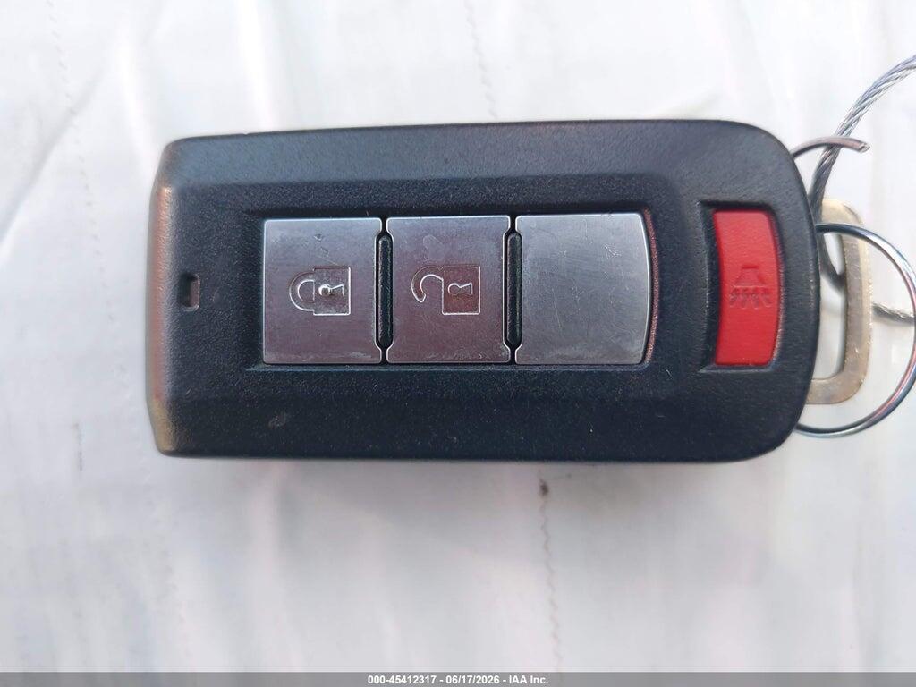 JA4AD3A31LZ007892 2020 MITSUBISHI OUTLANDER photo no. 11