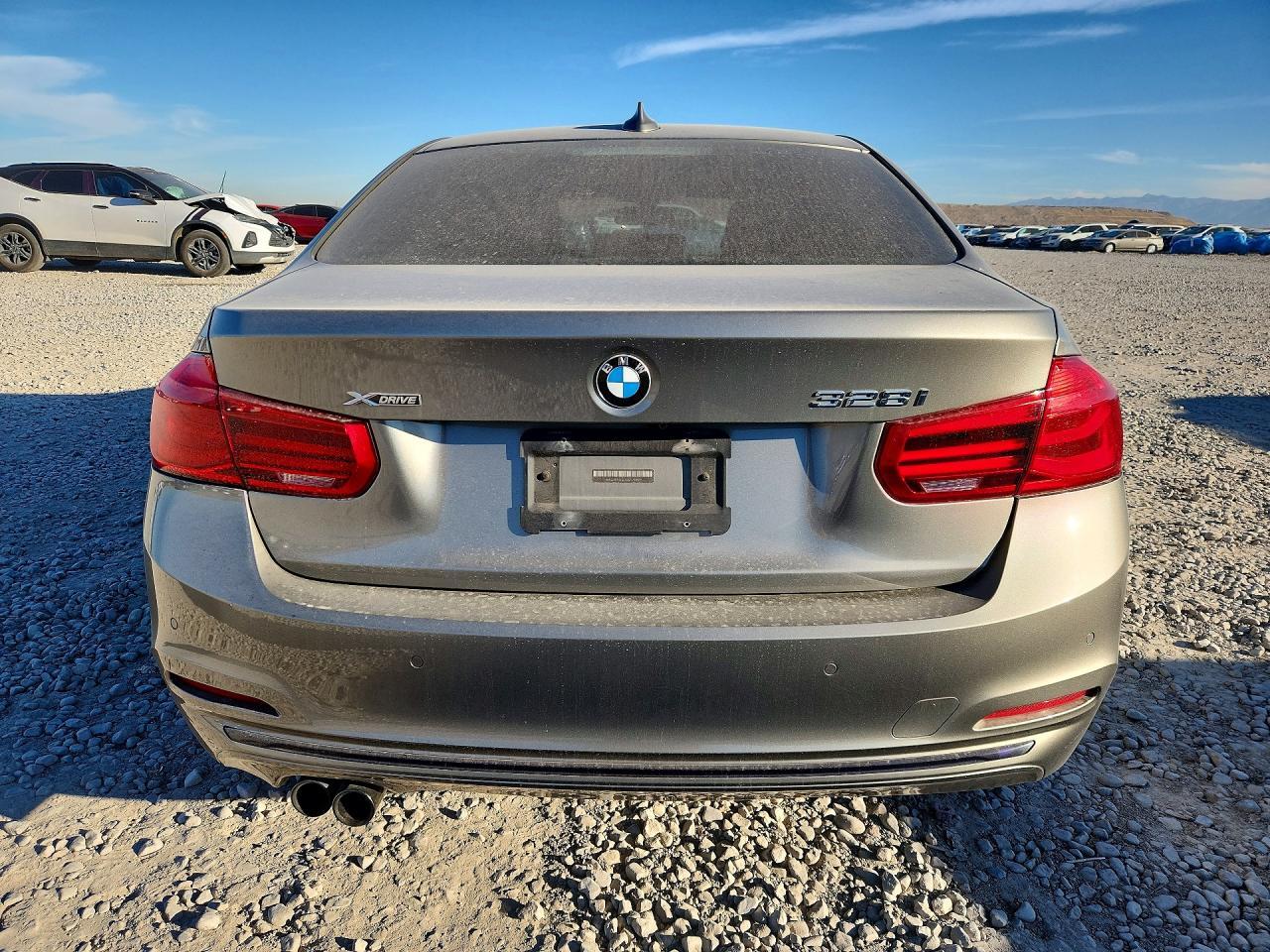 2016 BMW 328 XI SULEV — Фото 6 из 12