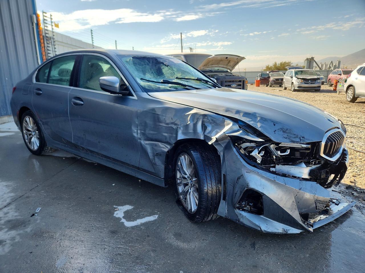 2024 BMW 330XI — Фото 4 из 12
