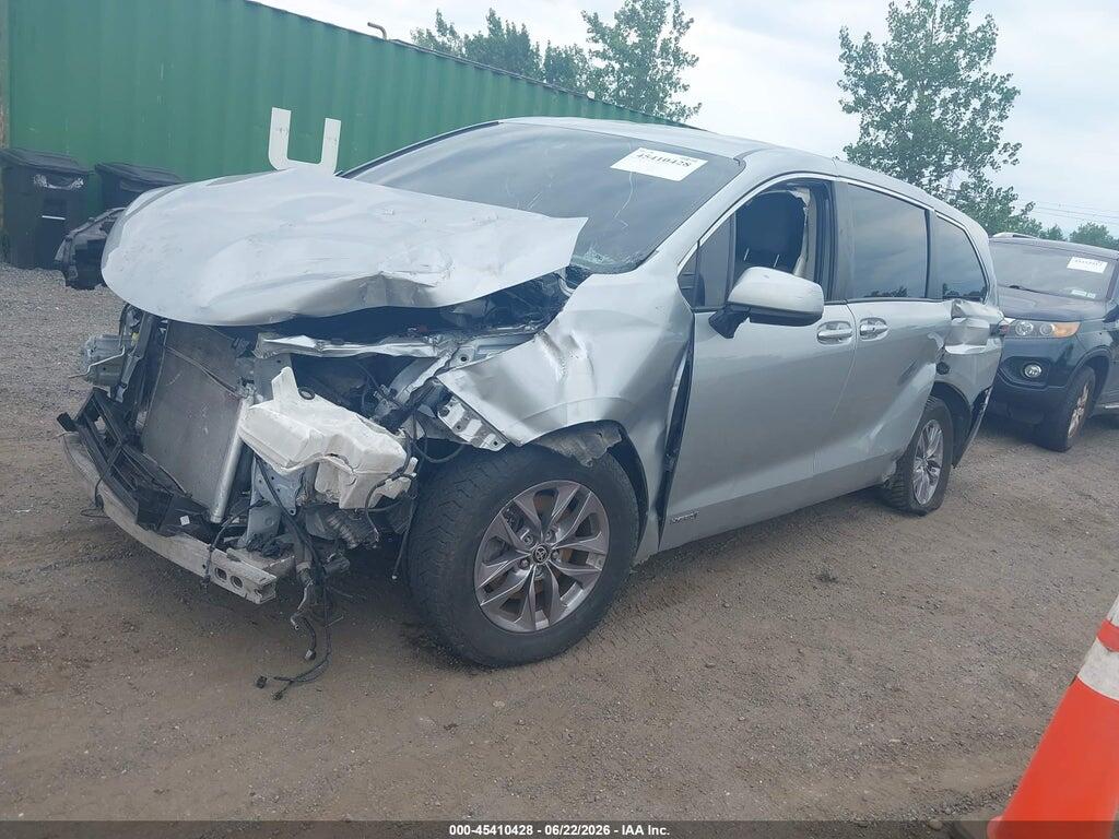 5TDKRKEC5MS046987 2021 TOYOTA SIENNA photo no. 2