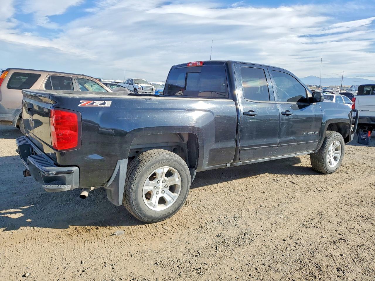 2016 CHEVROLET SILVERADO K1500 LT — Фото 3 из 12