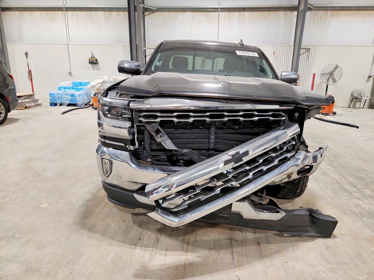 2017 CHEVROLET SILVERADO K1500 LTZ — Фото 5 из 12