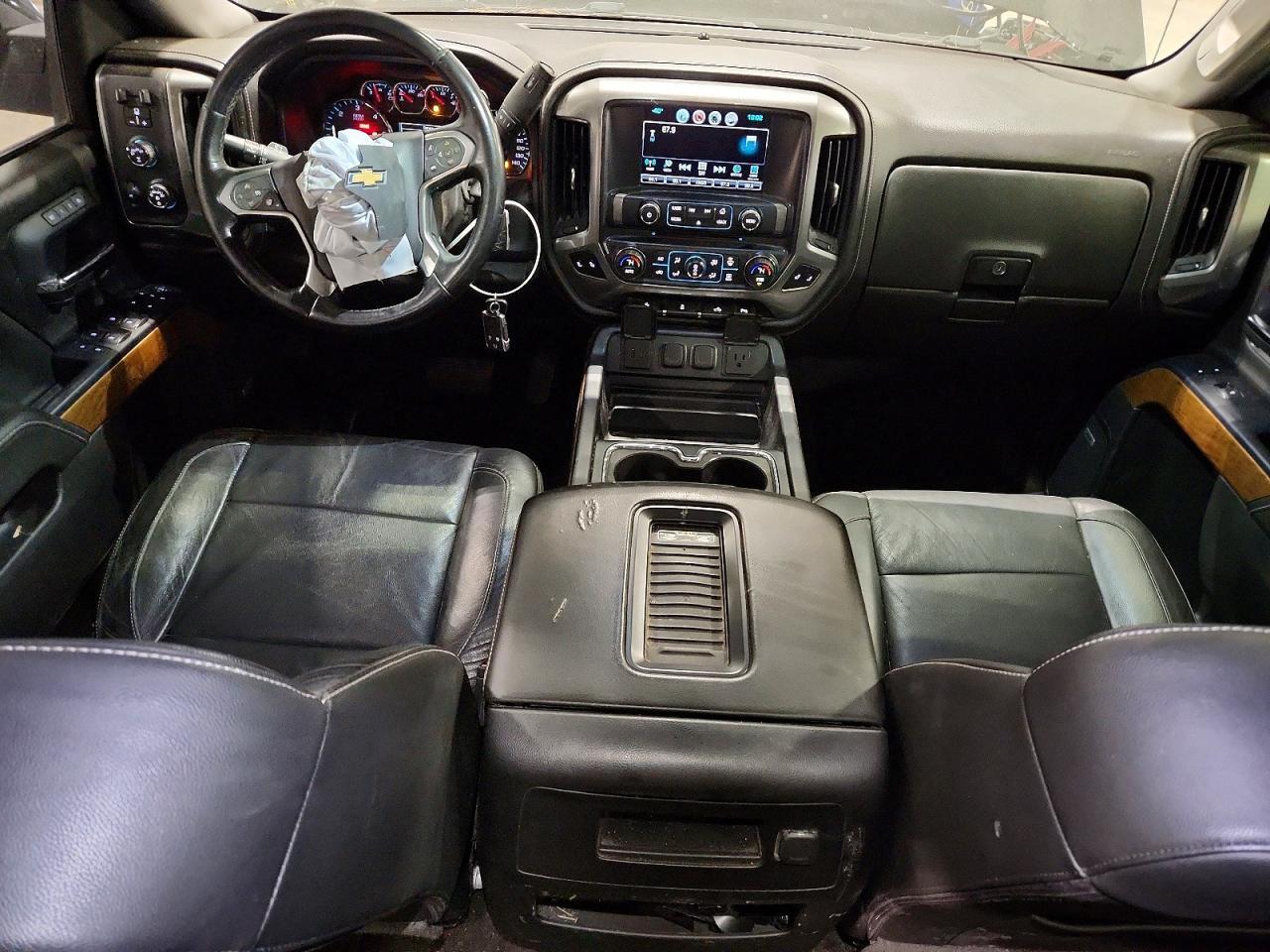 2017 CHEVROLET SILVERADO K1500 LTZ — Фото 8 из 12