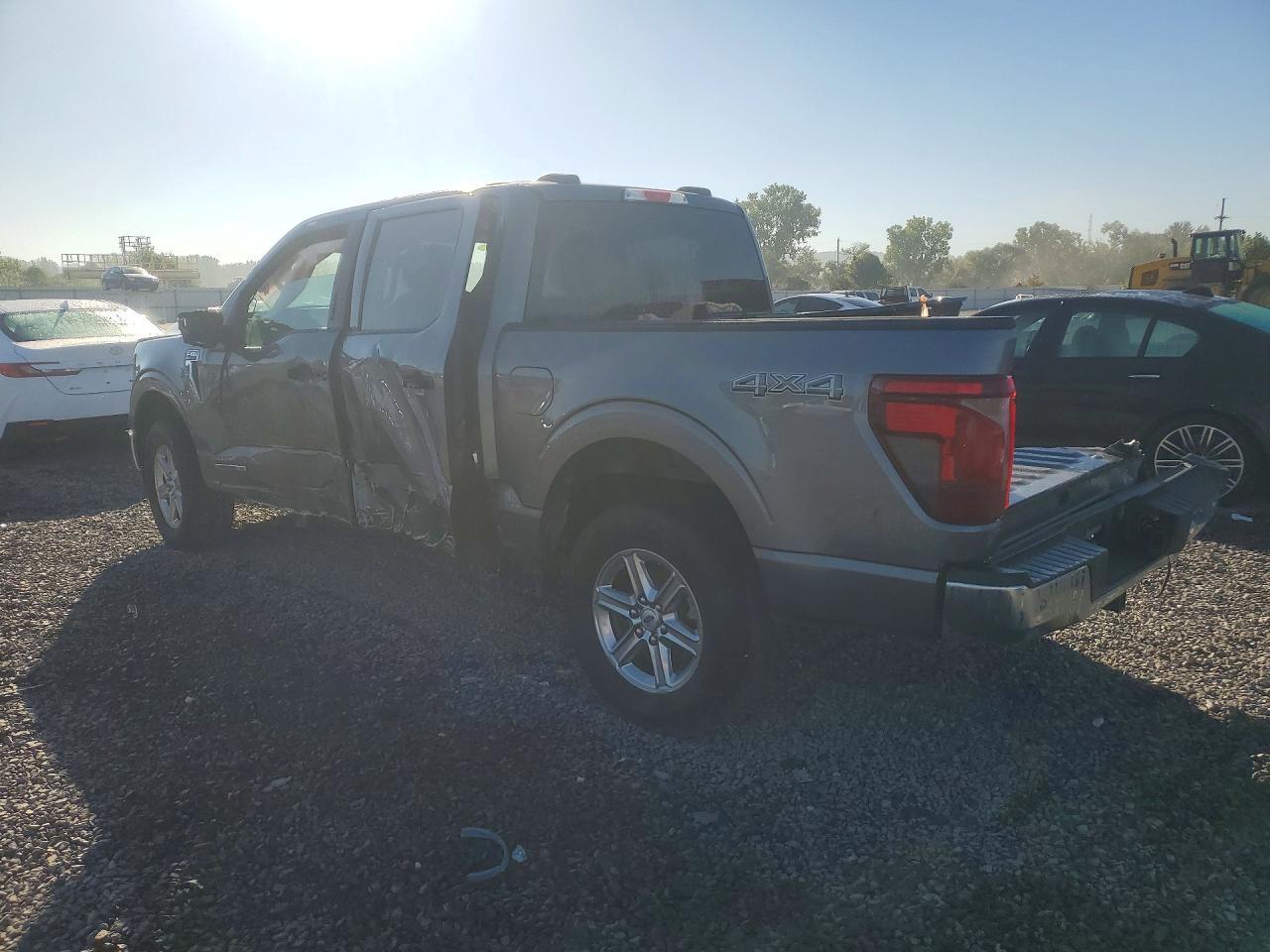 2024 FORD F150 XLT — Фото 2 из 13