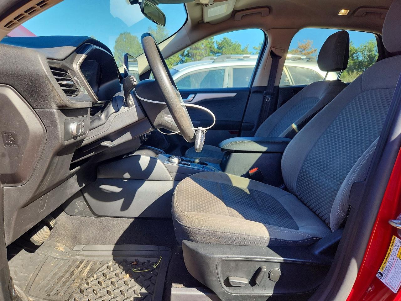 2020 FORD ESCAPE SE — Фото 7 из 12