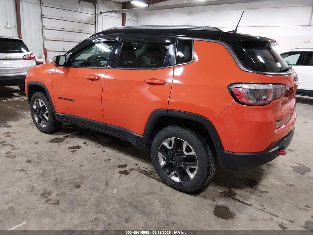 3C4NJDDB7JT230256 2018 JEEP COMPASS photo no. 3