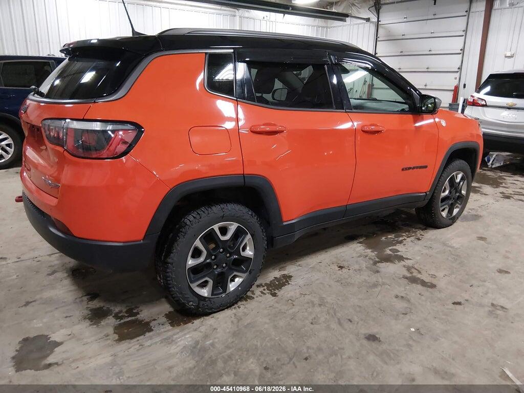 3C4NJDDB7JT230256 2018 JEEP COMPASS photo no. 4