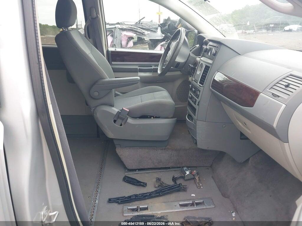 2A4RR5D15AR221771 2010 CHRYSLER TOWN & COUNTRY photo no. 5
