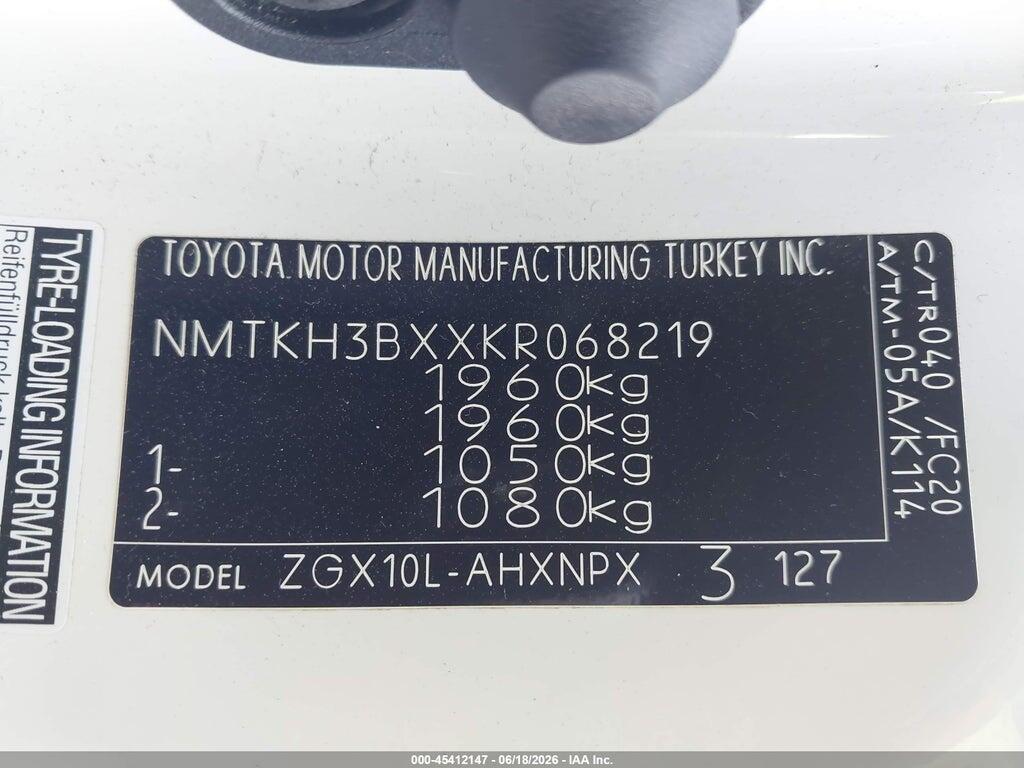 NMTKH3BXXKR068219 2019 TOYOTA C-HR photo no. 9