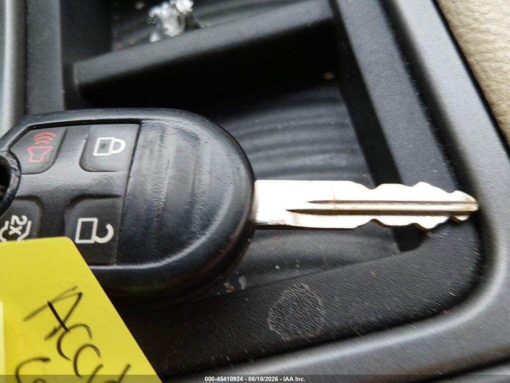 1FAHP2D89GG117027 2016 FORD TAURUS photo no. 11