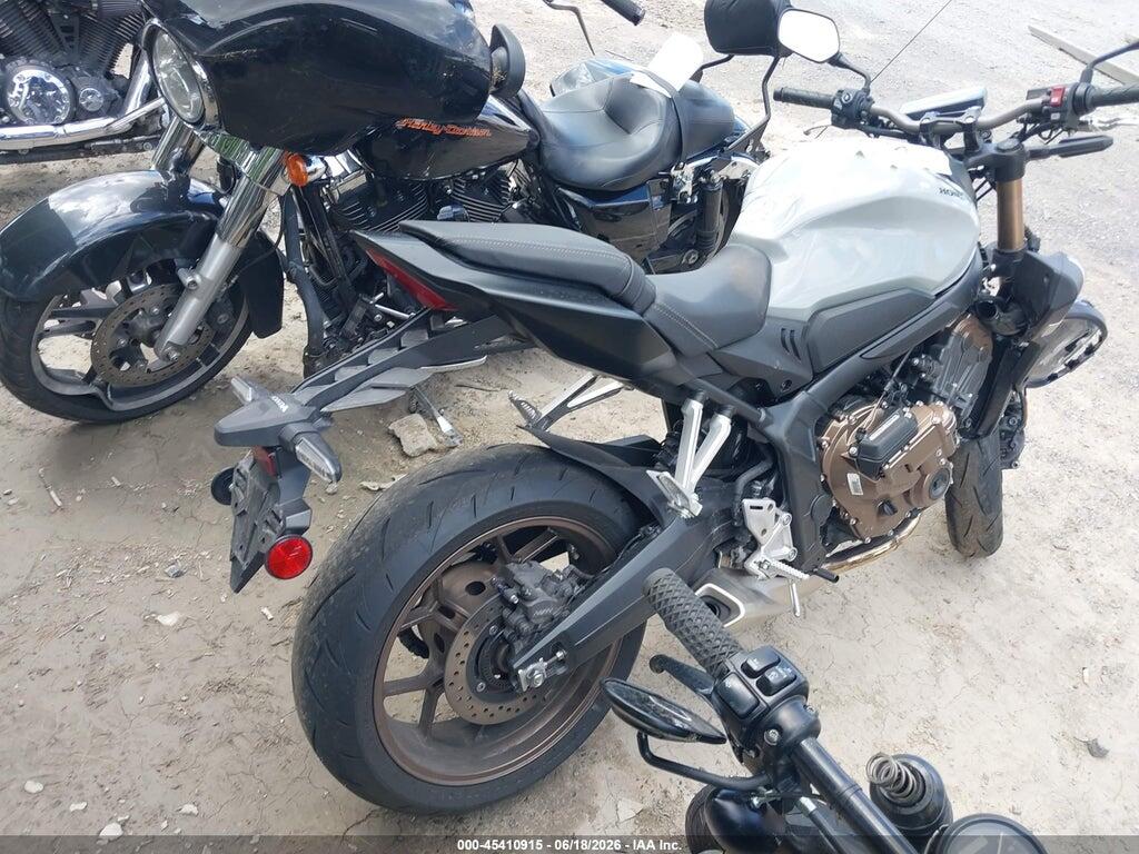 MLHRH1654R5000511 2024 HONDA CB650 photo no. 4